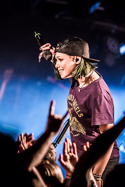 Tonight Alive @ Trix Club, picture 4, photographed by Elke Briers - FrontView Magazine