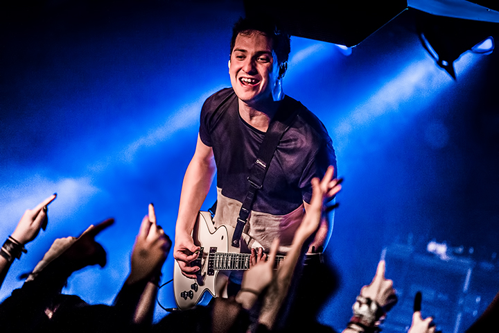 Tonight Alive @ Trix Club, picture 5, photographed by Elke Briers - FrontView Magazine