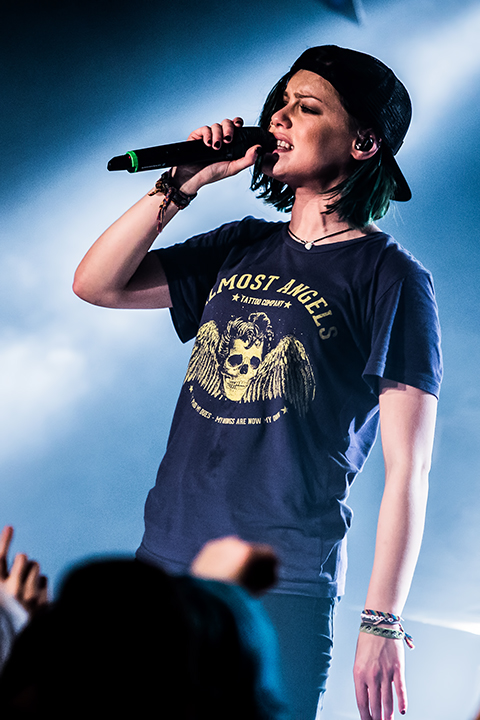 Tonight Alive @ Trix Club, picture 7, photographed by Elke Briers - FrontView Magazine