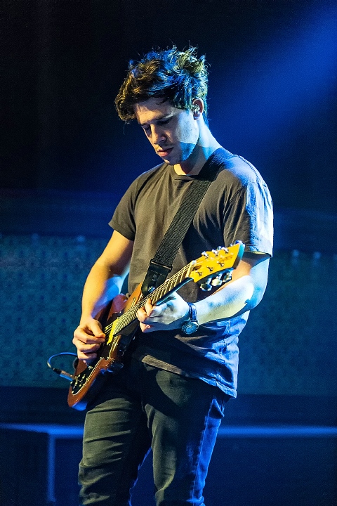 London Grammar @ The Qube - Zuiderkroon, picture 8, photographed by Edwin Houdevelt - FrontView Magazine