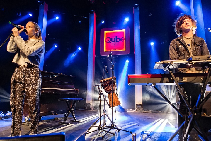 London Grammar @ The Qube - Zuiderkroon, picture 18, photographed by Edwin Houdevelt - FrontView Magazine