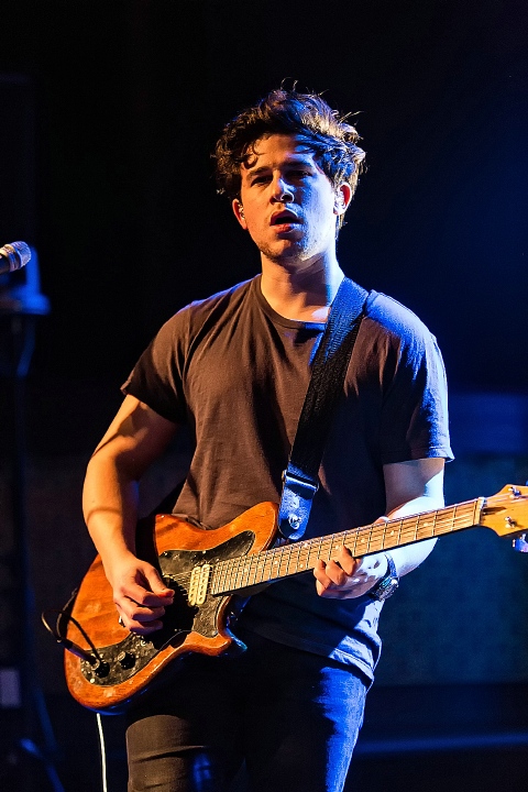 London Grammar @ The Qube - Zuiderkroon, picture 20, photographed by Edwin Houdevelt - FrontView Magazine