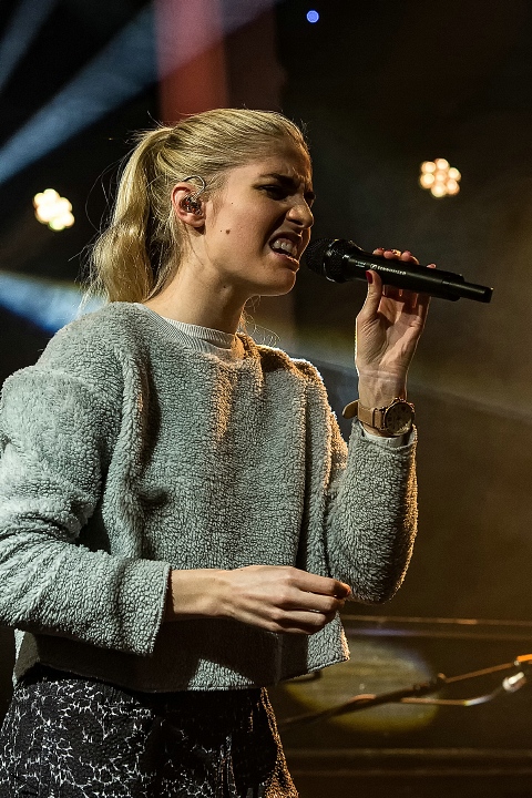 London Grammar @ The Qube - Zuiderkroon, picture 35, photographed by Edwin Houdevelt - FrontView Magazine