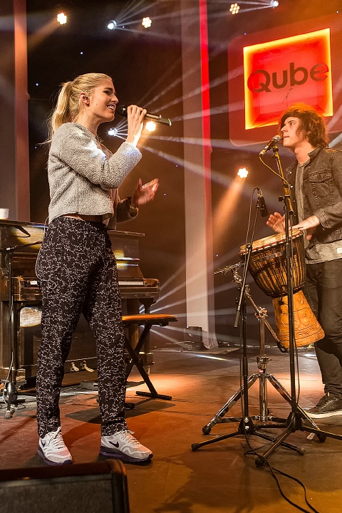 London Grammar @ The Qube - Zuiderkroon, picture 37, photographed by Edwin Houdevelt - FrontView Magazine