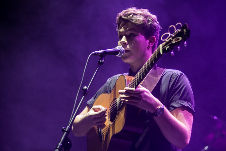 Luke Jackson @ Muziekgebouw Eindhoven, picture 7, photographed by Dorien Goetschalckx - FrontView Magazine