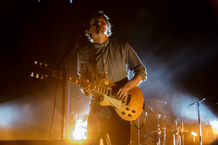 Ben Howard @ Vorst Nationaal, picture 2, photographed by Tristan Herftijd - FrontView Magazine