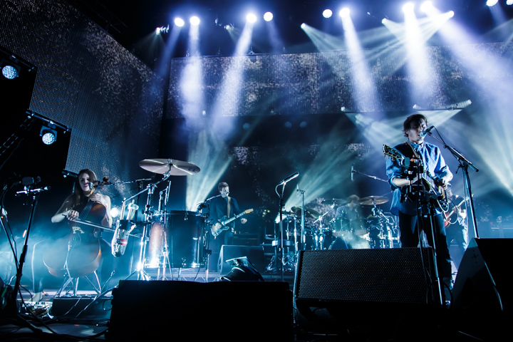Ben Howard @ Vorst Nationaal, picture 4, photographed by Tristan Herftijd - FrontView Magazine