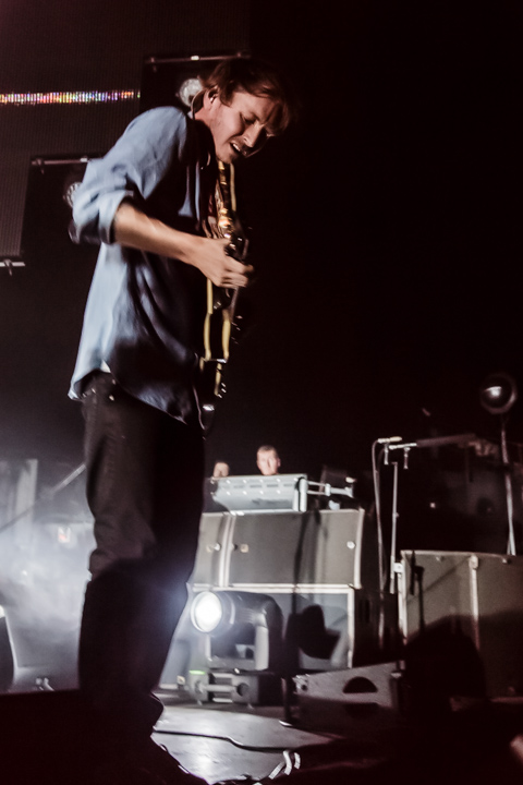 Ben Howard @ Vorst Nationaal, picture 11, photographed by Tristan Herftijd - FrontView Magazine
