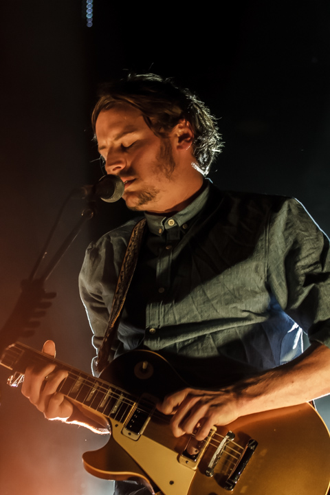 Ben Howard @ Vorst Nationaal, picture 13, photographed by Tristan Herftijd - FrontView Magazine