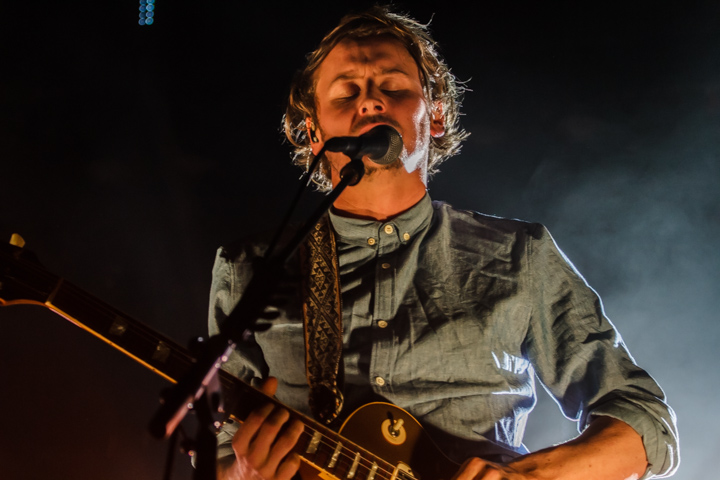 Ben Howard @ Vorst Nationaal, picture 17, photographed by Tristan Herftijd - FrontView Magazine
