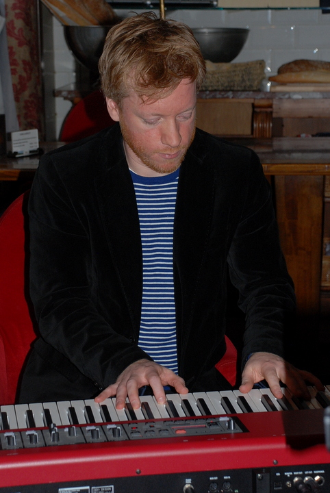 Persvoorstellng Piaf de musical @ Brasserie Den Artist, picture 13, photographed by Peter Minnebo - FrontView Magazine