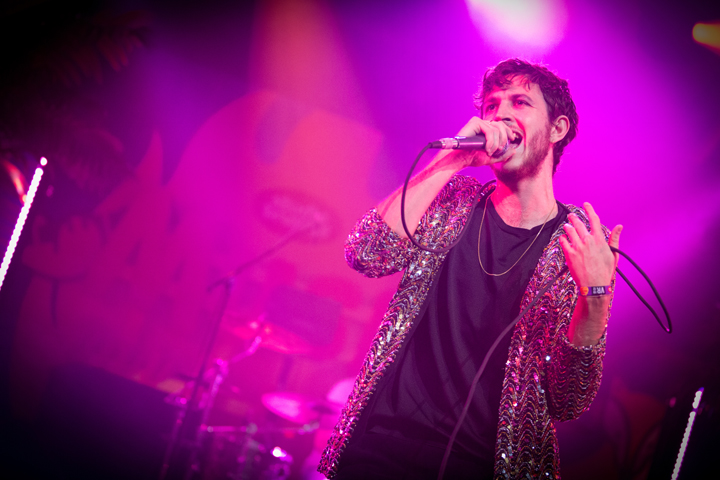 Music For Life 2014: Oscar & The Wolf @ The Flame, picture 12, photographed by Freya Goossens - FrontView Magazine