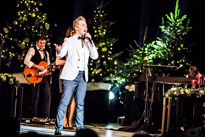 Christoff & Lindsay: Happy Christmas @ Basiliek van Koekelberg, picture 14, photographed by Elke Briers - FrontView Magazine