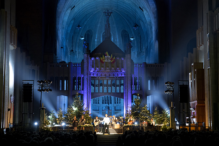 Christoff & Lindsay: Happy Christmas @ Basiliek van Koekelberg, picture 17, photographed by Elke Briers - FrontView Magazine