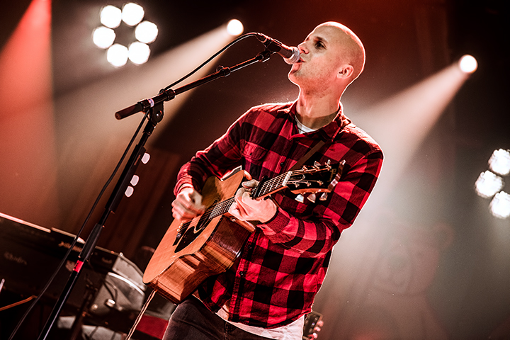 Music for Life 2014: Milow @ The Flame, foto 2, foto's door Elke Briers - FrontView Magazine