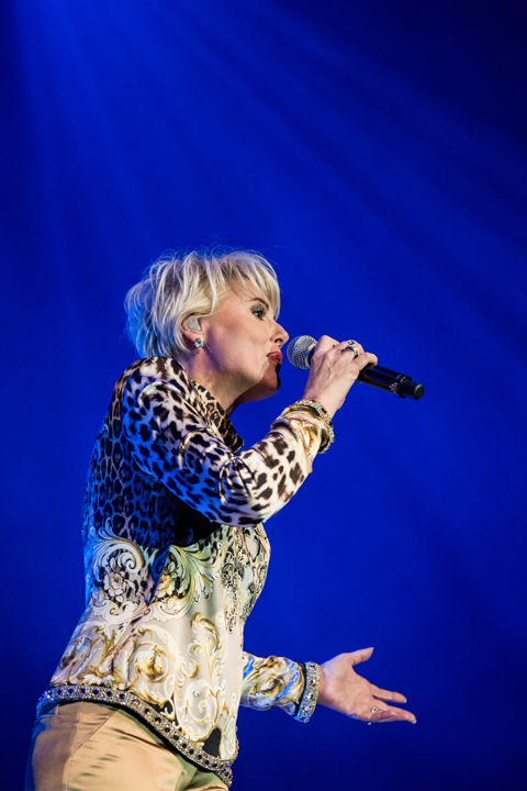 Dana Winner @ Ethias Theater, foto 3, foto's door Dorien Goetschalckx - FrontView Magazine