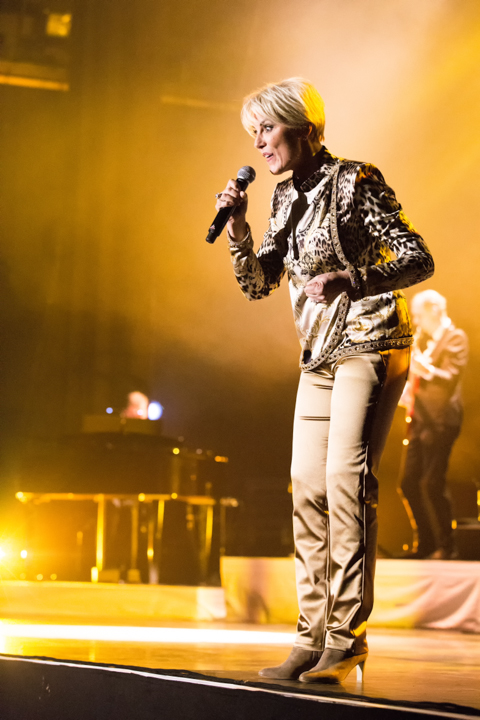 Dana Winner @ Ethias Theater, foto 11, foto's door Dorien Goetschalckx - FrontView Magazine