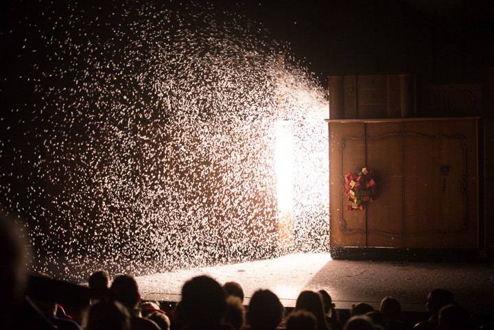 Het ijskristal van Snowakije Fakkelteater - Rode Zaal, foto 72, foto's door Goele Bormans - FrontView Magazine