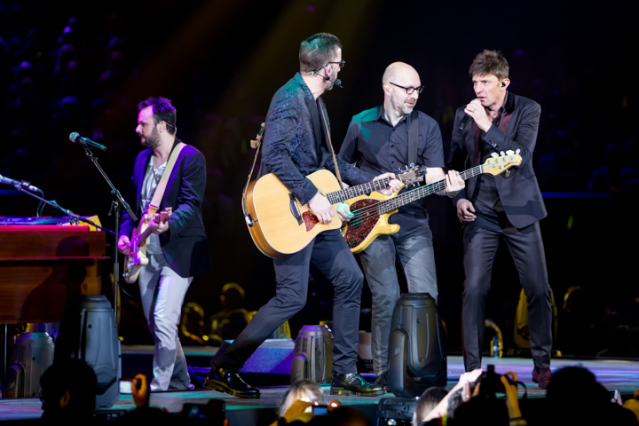 Clouseau @ Sportpaleis, picture 5, photographed by Dorien Goetschalckx - FrontView Magazine
