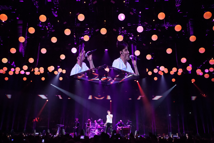 Clouseau @ Sportpaleis, picture 20, photographed by Dorien Goetschalckx - FrontView Magazine