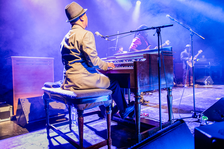 Booker T. Jones - Support Act Steven De bruyn @ Het Depot, picture 7, photographed by Jan van Hecke - FrontView Magazine