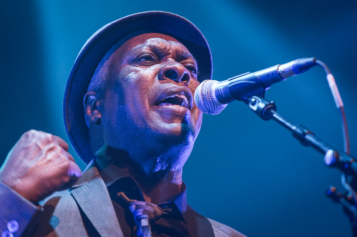 Booker T. Jones - Support Act Steven De bruyn @ Het Depot, picture 15, photographed by Jan van Hecke - FrontView Magazine