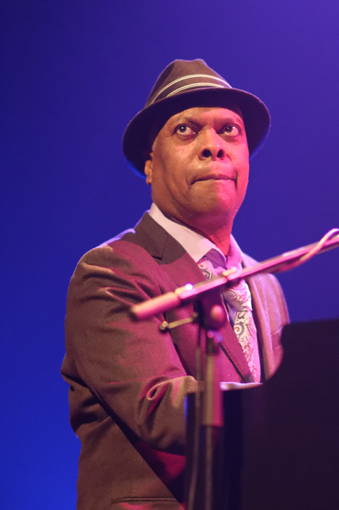 Booker T Jones @ de roma, picture 8, photographed by Steven Stausens - FrontView Magazine