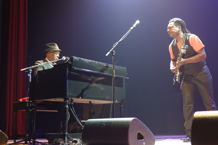 Booker T Jones @ de roma, picture 14, photographed by Steven Stausens - FrontView Magazine