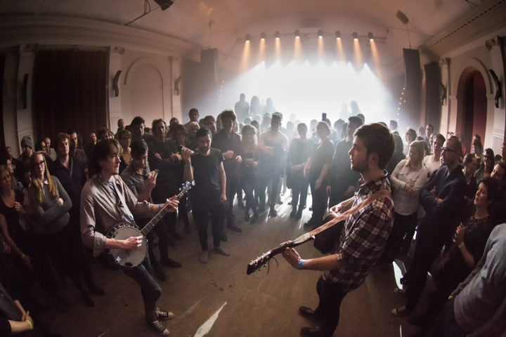 Geppetto & The Whales @ De Casino, picture 4, photographed by Dorien Goetschalckx - FrontView Magazine