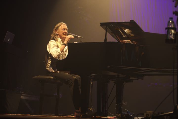 Roger Hodgson @ Koninklijk Circus Brussel, picture 15, photographed by Pascal Liagre - FrontView Magazine