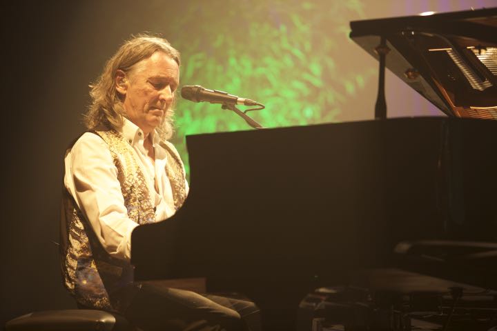 Roger Hodgson @ Koninklijk Circus Brussel, picture 16, photographed by Pascal Liagre - FrontView Magazine