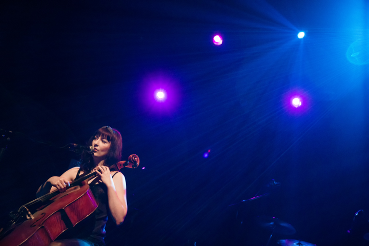 Alana Henderson @ Ancienne Belgique, picture 6, photographed by Dorien Goetschalckx - FrontView Magazine