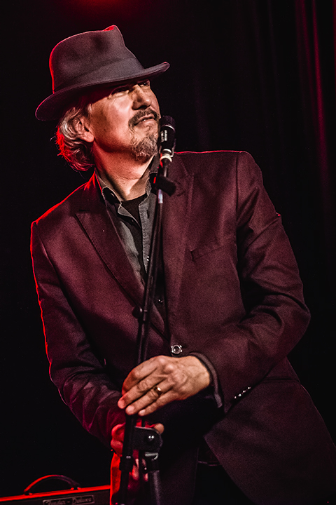 Grant-Lee Phillips & Howe Gelb @ Het Depot, picture 2, photographed by Elke Briers - FrontView Magazine