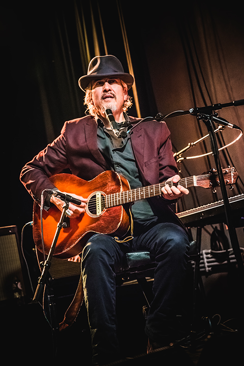 Grant-Lee Phillips & Howe Gelb @ Het Depot, picture 17, photographed by Elke Briers - FrontView Magazine