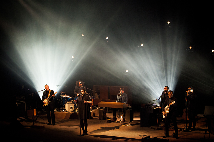 Hooverphonic @ C-Mine, picture 3, photographed by Kristof Hayen - FrontView Magazine