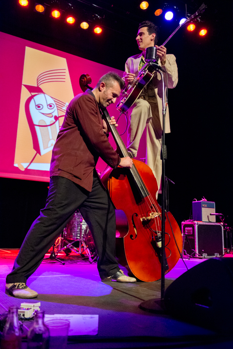Radio Modern - Howlin’ Lou and His Whip Lovers @ De Warande, picture 52, photographed by Erwin Evrard - FrontView Magazine
