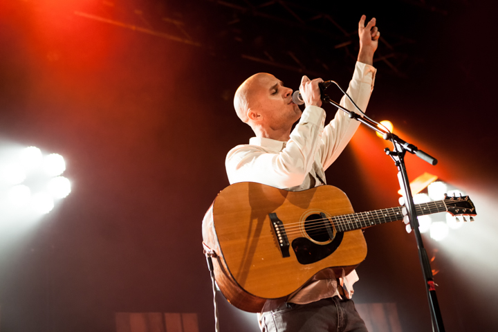 Milow @ 013, foto 3, foto's door Dorien Goetschalckx - FrontView Magazine