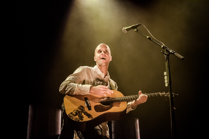Milow @ 013, foto 5, foto's door Dorien Goetschalckx - FrontView Magazine