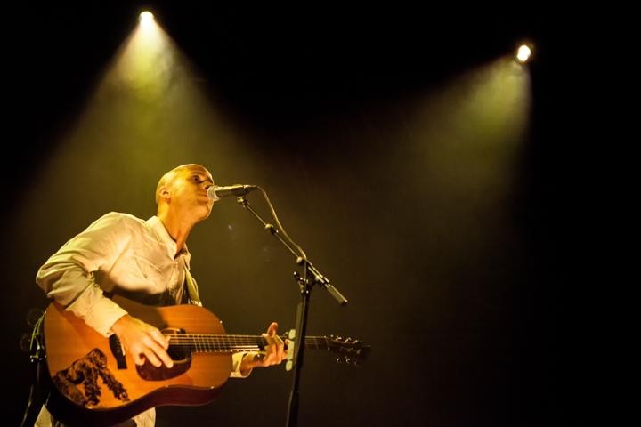 Milow @ 013, foto 6, foto's door Dorien Goetschalckx - FrontView Magazine