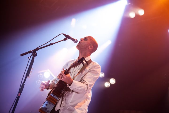 Milow @ 013, foto 7, foto's door Dorien Goetschalckx - FrontView Magazine