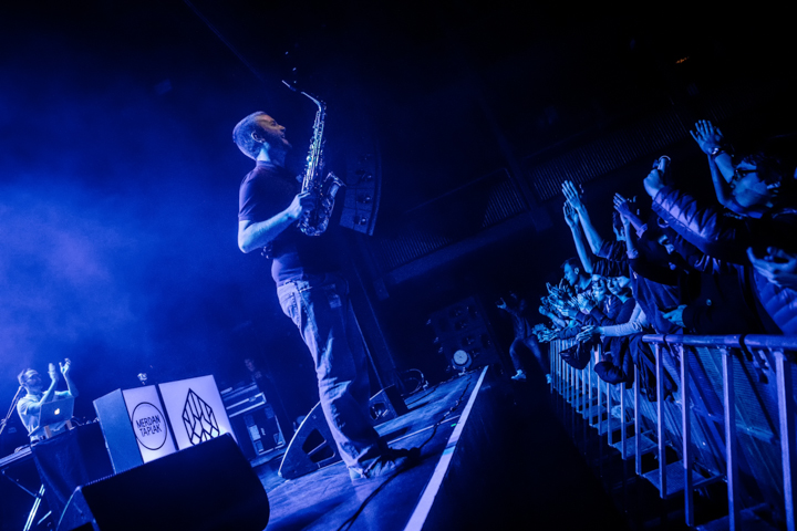 Merdan Taplak @ Ancienne Belgique, picture 9, photographed by Dorien Goetschalckx - FrontView Magazine
