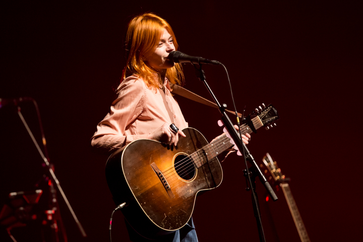 Axelle Red @ De Warande, picture 7, photographed by Dorien Goetschalckx - FrontView Magazine