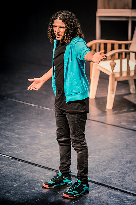 Ali B Beken(d)t @ Arenberg, picture 2, photographed by Elke Briers - FrontView Magazine