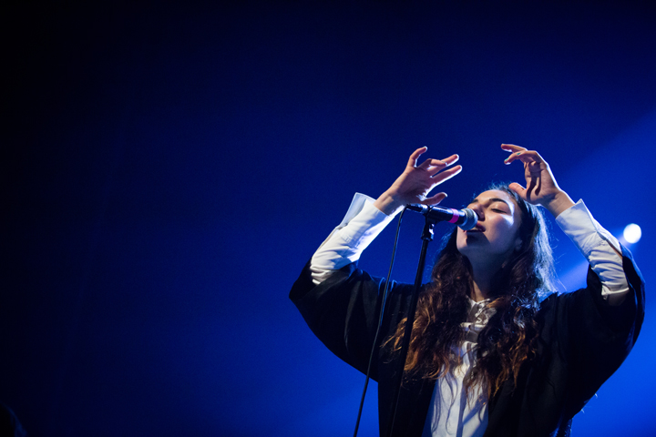 Intergalactic Lovers @ AB, picture 1, photographed by Freya Goossens - FrontView Magazine