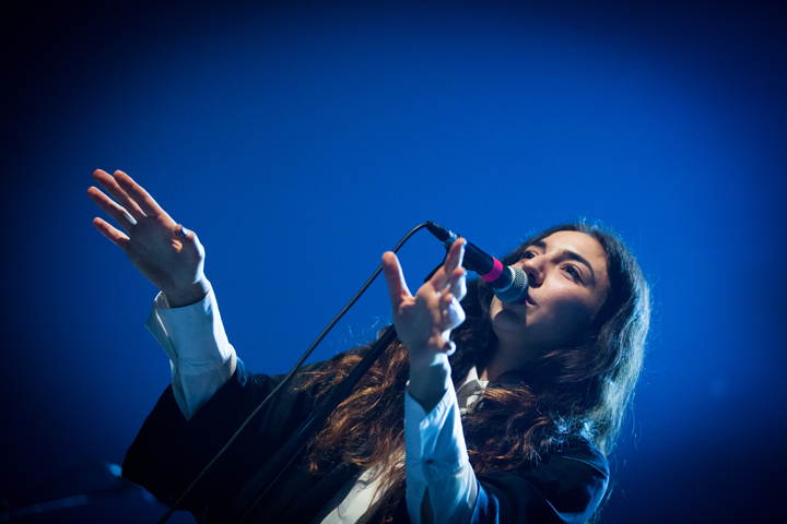 Intergalactic Lovers @ AB, picture 6, photographed by Freya Goossens - FrontView Magazine