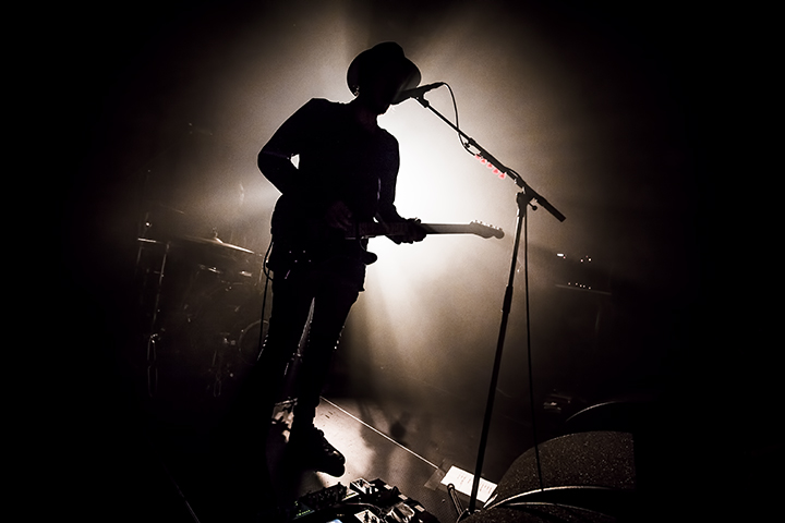Kensington @ Ancienne Belgique, picture 1, photographed by Elke Briers - FrontView Magazine