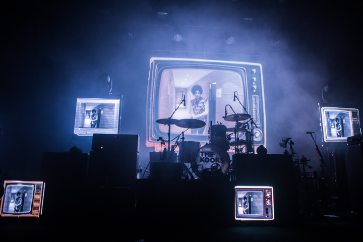 The Kooks @ Koninklijk Circus, picture 1, photographed by Dorien Goetschalckx - FrontView Magazine