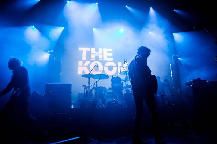 The Kooks @ Koninklijk Circus, picture 4, photographed by Dorien Goetschalckx - FrontView Magazine