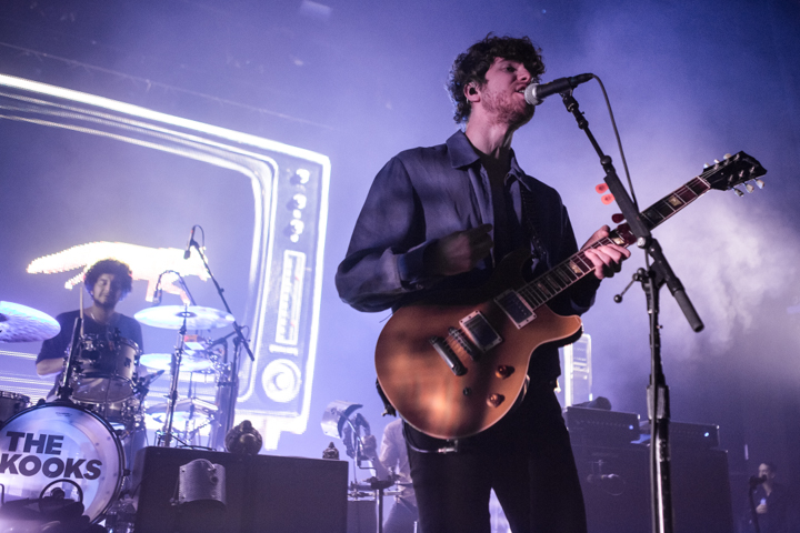 The Kooks @ Koninklijk Circus, picture 7, photographed by Dorien Goetschalckx - FrontView Magazine