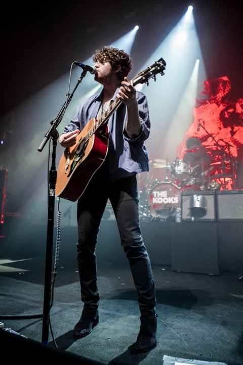 The Kooks @ Koninklijk Circus, picture 14, photographed by Dorien Goetschalckx - FrontView Magazine